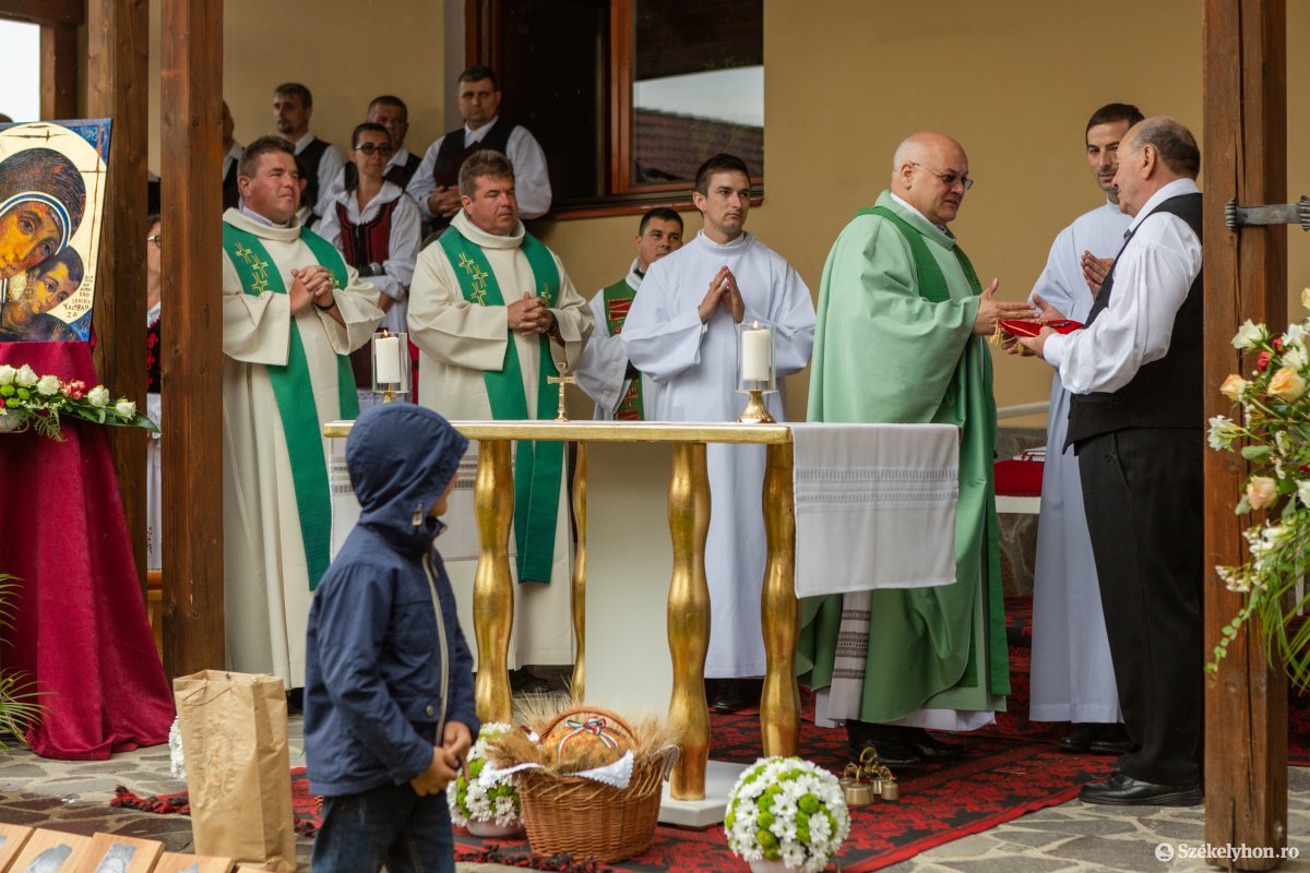 &bullet;  Fotó: Erdély Bálint Előd