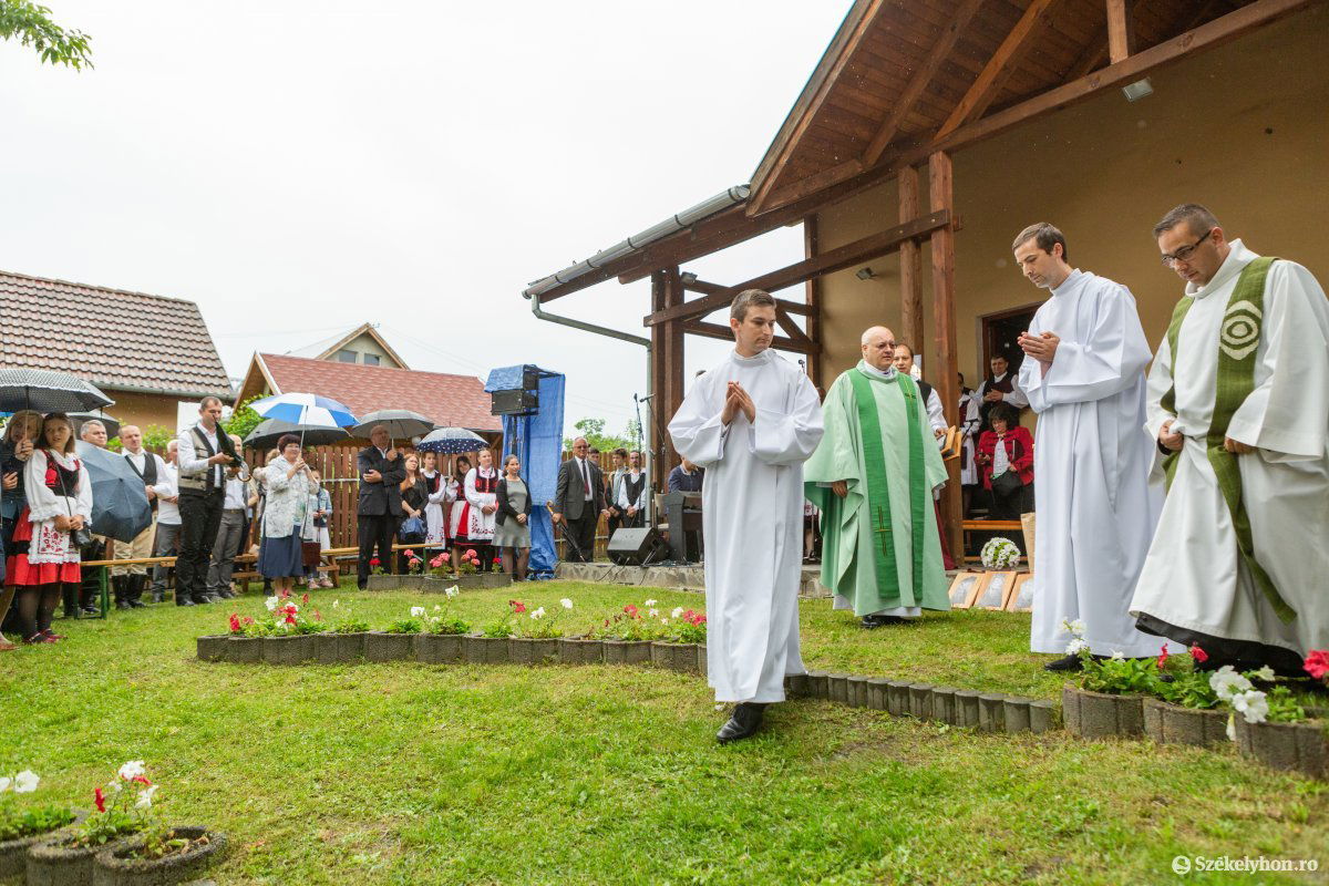 &bullet;  Fotó: Erdély Bálint Előd
