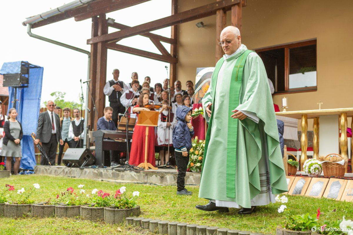 &bullet;  Fotó: Erdély Bálint Előd