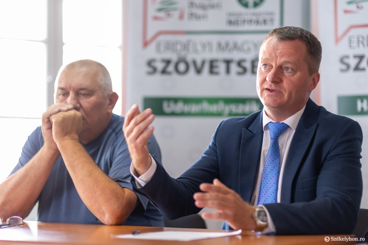 &bullet;  Fotó: Erdély Bálint Előd