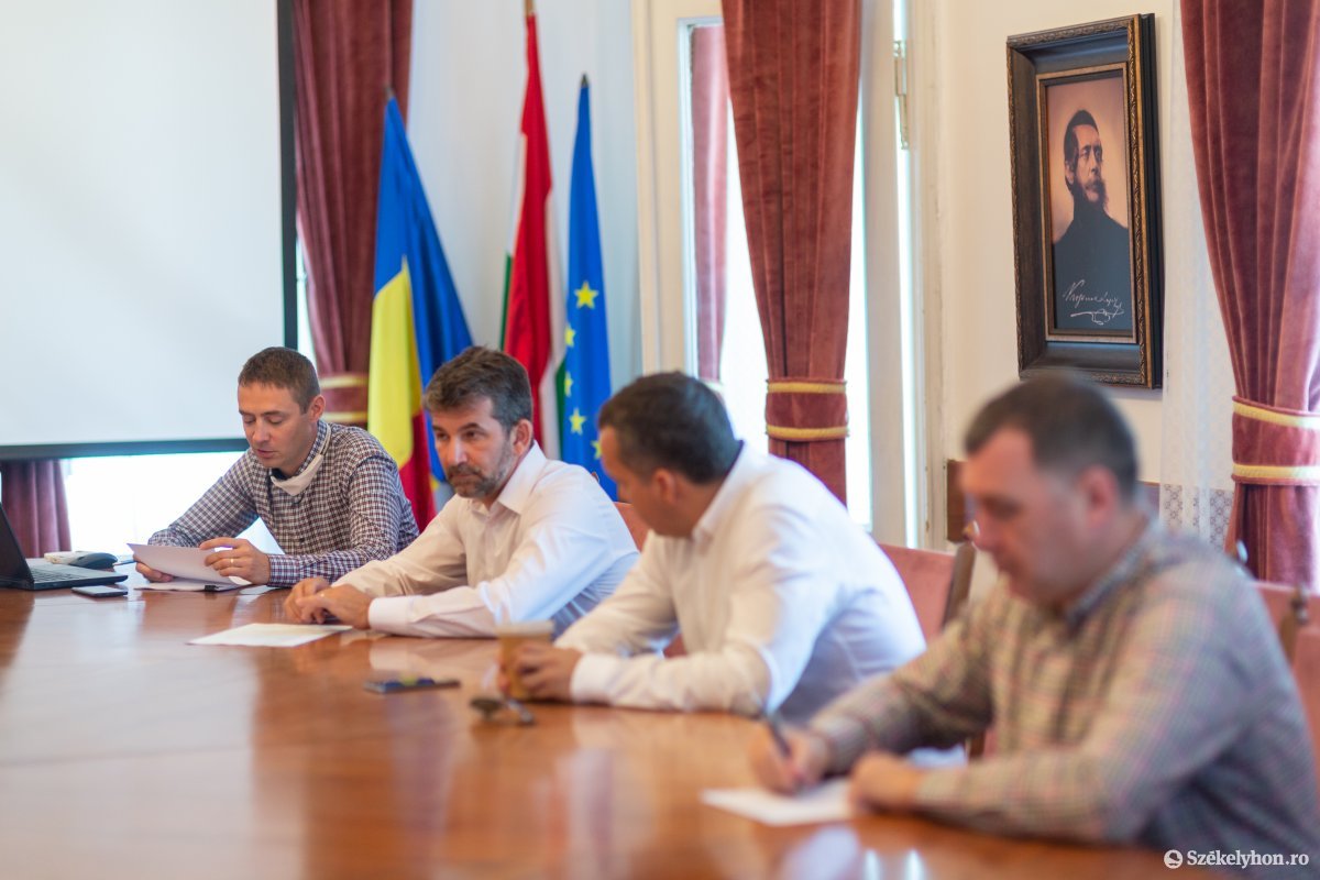 &bullet;  Fotó: Erdély Bálint Előd