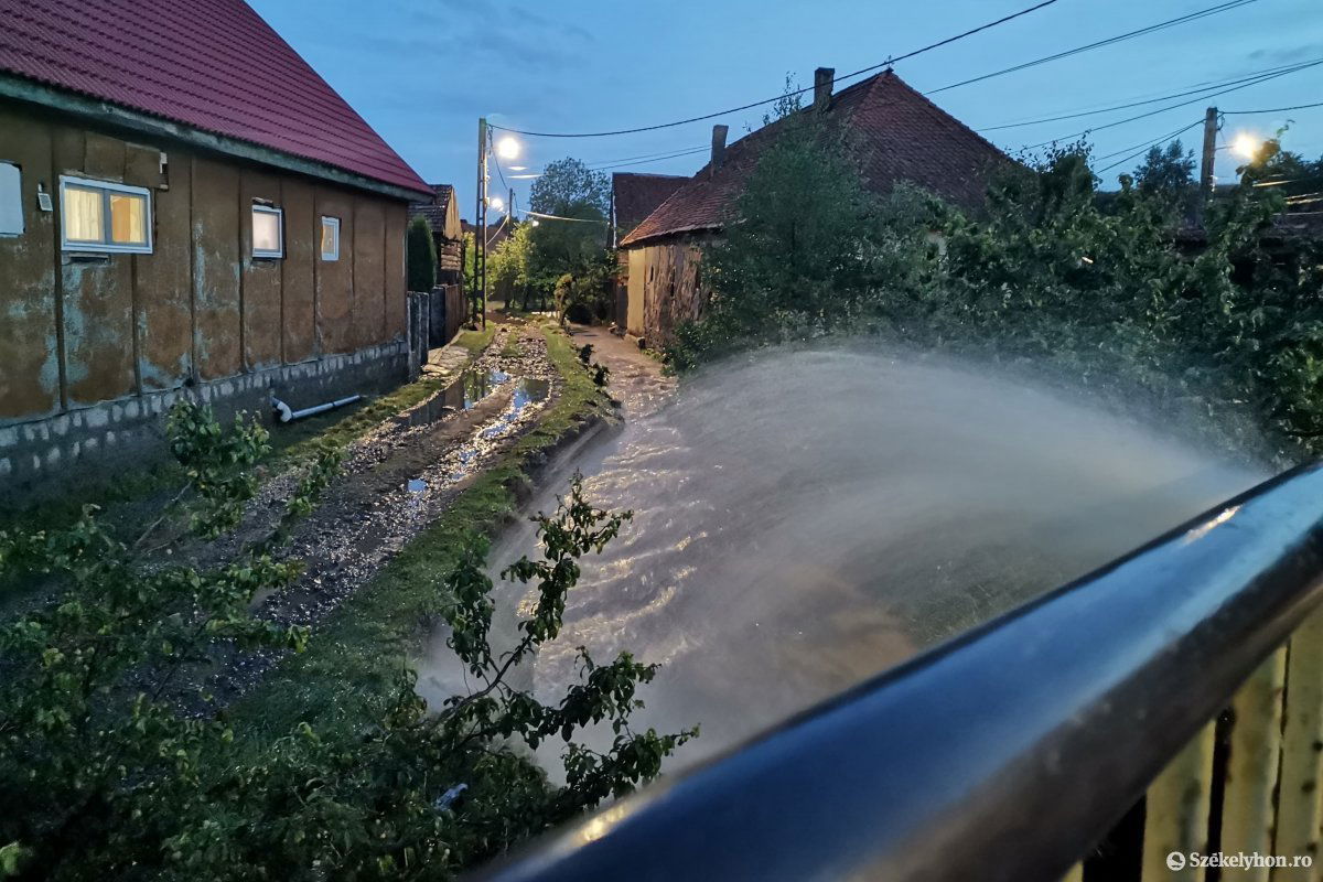 Kápolnásfalu •  Fotó: Erdély Bálint Előd