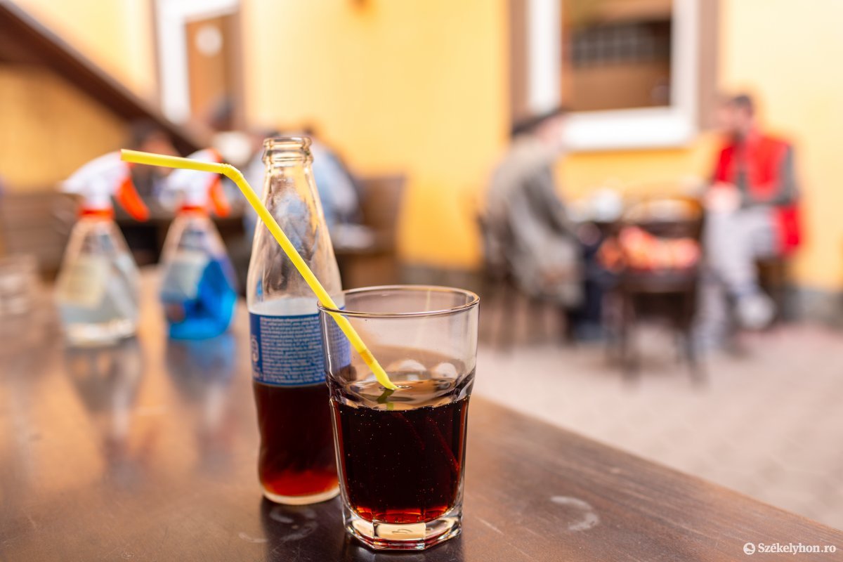 Egy órán keresztül nem lesz kiszolgálás bizonyos teraszokon. Így tiltakoznak a kormány intézkedései ellen. Képünk illusztráció &bullet;  Fotó: Erdély Bálint Előd