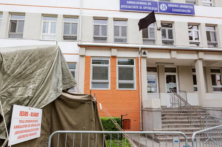 Továbbra is igen magas Romániában a koronavírus-fertőzésnek tulajdonítható halálozási ráta