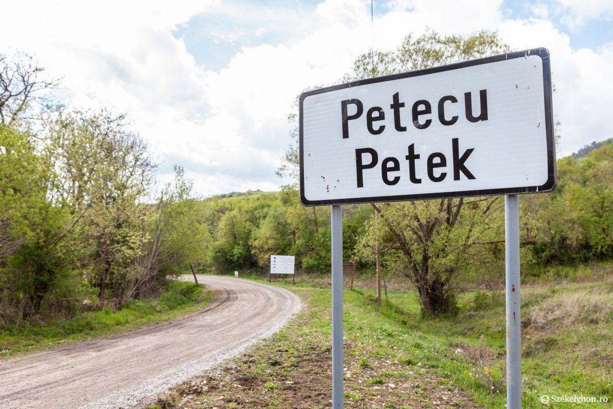 Székelypeteken a közbirtokosság vállalta át a majdani forrás bevizsgáltatásának költségét •  Fotó: Erdély Bálint Előd