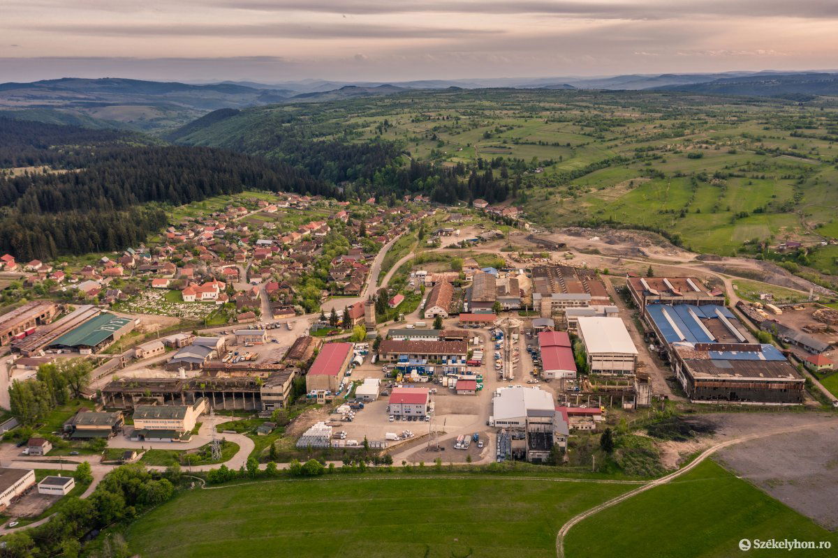 A szentegyházi vasgyár és környéke madártávlatból, egy 2020-ban készült fotón &bullet;  Fotó: Pinti Attila