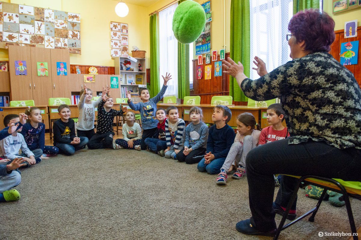 Ismerkedős dobójáték? Na ne! Archív •  Fotó: Beliczay László