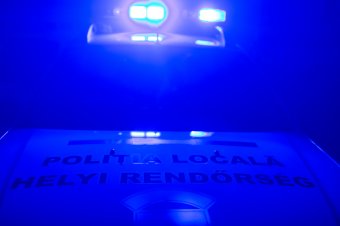 Elhunyt férfit találtak egy székelyudvarhelyi lakásban – fogyatékkal élő gyereke is vele volt