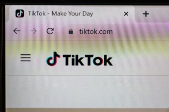 Kivizsgálják a TikTok romániai tevékenységét, amiért engedélyezte Călin Georgescu politikai hirdetéseit