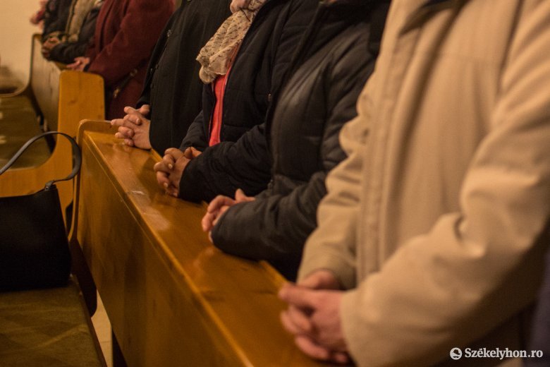Templomi ima. A keresztyén lelkületet soha nem értette a baloldal •  Fotó: Erdély Bálint Előd