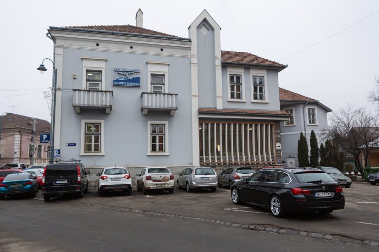 Kérdések, számonkérések, javaslatok, döntések