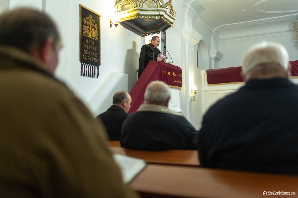 &bullet;  Fotó: Erdély Bálint Előd