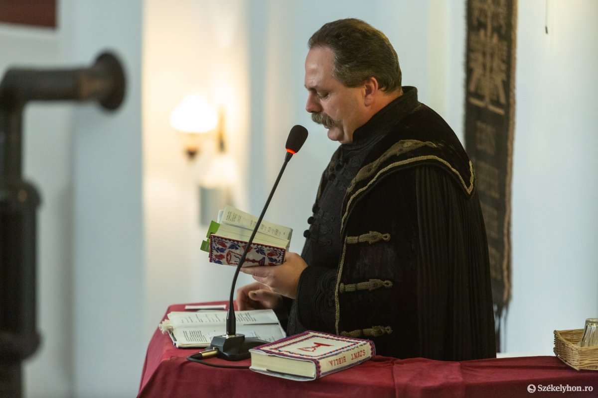 &bullet;  Fotó: Erdély Bálint Előd