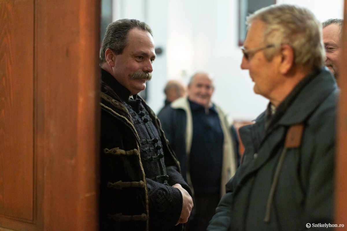 &bullet;  Fotó: Erdély Bálint Előd