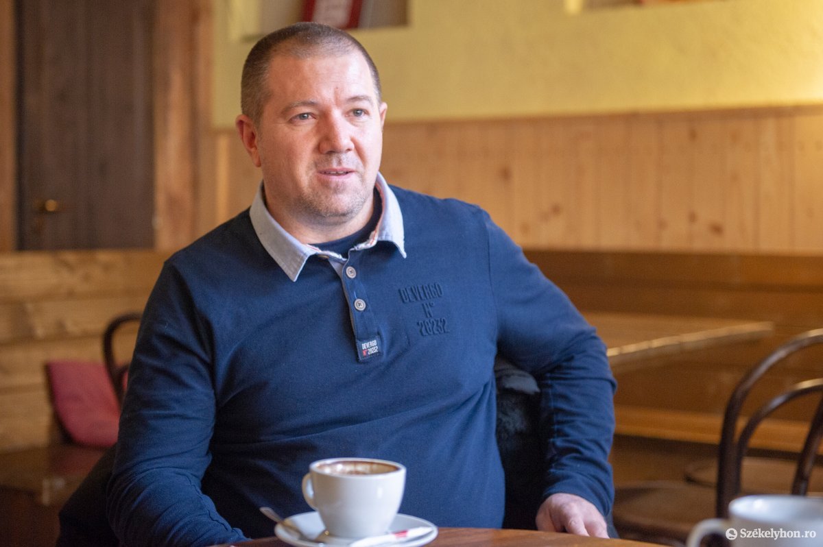 Pál Szabolcs nem szakadt el
szülőföldjétől,
napirenden van az
itthoni birkózással •  Fotó: Beliczay László