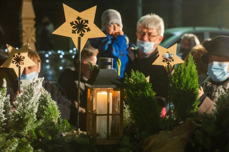 Elfogadta a kormány az enyhítésekről szóló határozatot