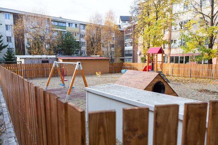 „Félrecsúszott” ez a játszótér felújítása, és idén már ilyen is marad