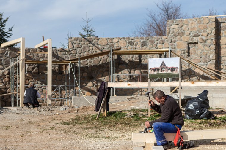 Az oroszhegyieken nem múlik: elkészítik a fedett oltárt, hogy visszakapják régi búcsújáró helyüket