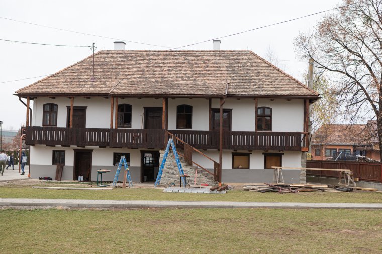 Százéves épületet mentenek meg Székelyszentléleken