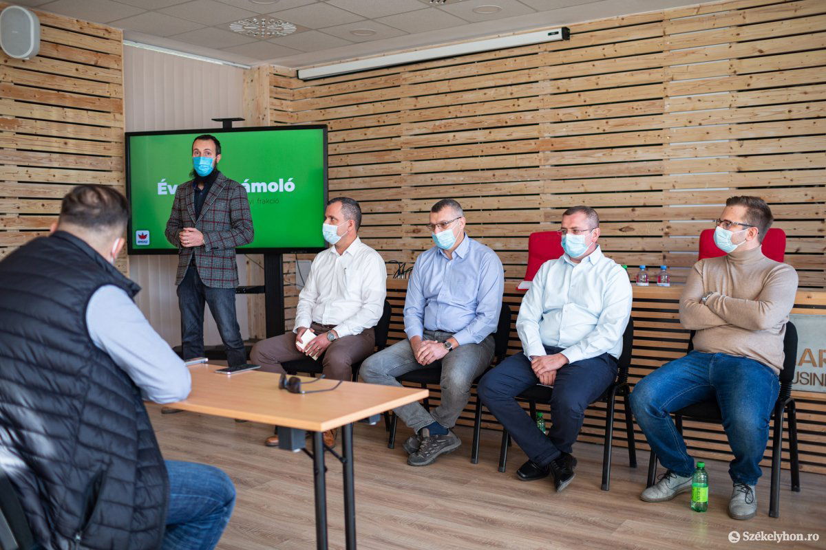 &bullet;  Fotó: Erdély Bálint Előd