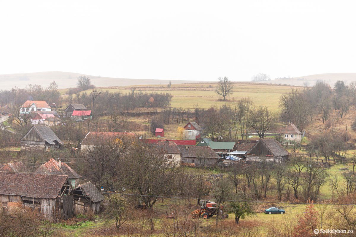 &bullet;  Fotó: Erdély Bálint Előd