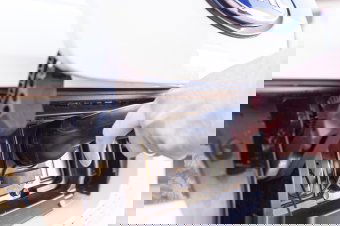 Inkább az üzemanyagok ára, mint a környezeti szempontok miatt vesznek egyre többen elektromos vagy hibrid autót