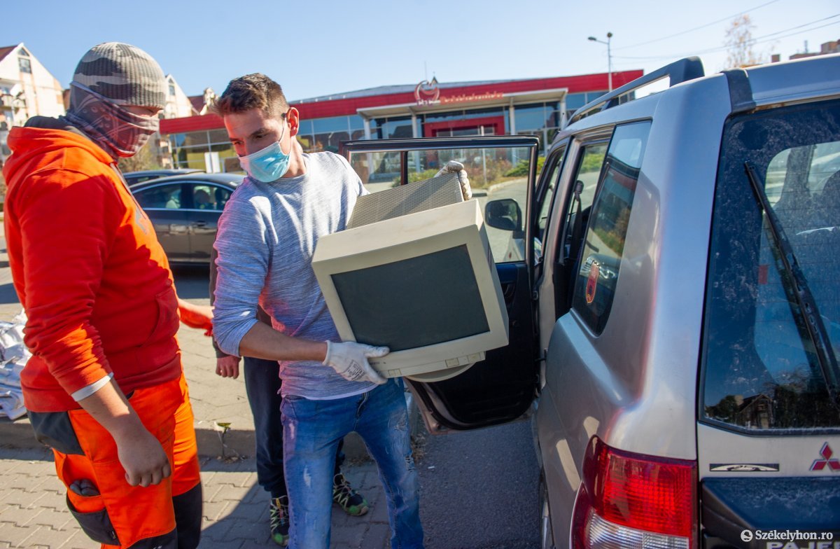 &bullet;  Fotó: Beliczay László