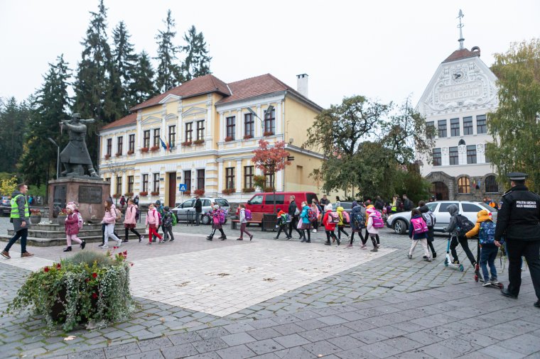 Sokan csatlakoztak, egyre népszerűbb a lábbuszprogram Székelyudvarhelyen