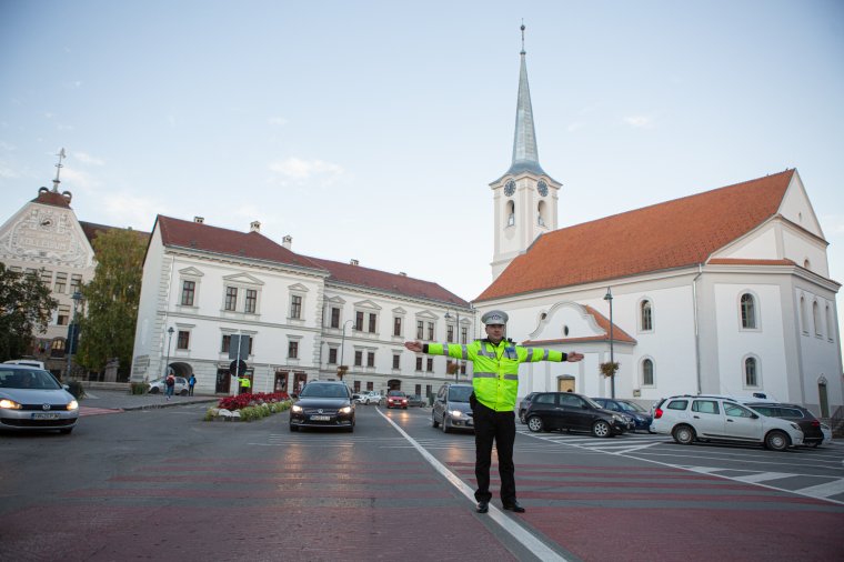Útlezárások lesznek Székelyudvarhely központjában a hétvégén: mutatjuk, hol nem lehet autózni