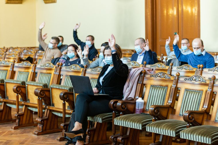 Autóvásárlás, kiigazított adók, ügyvédfogadás Székelyudvarhelyen