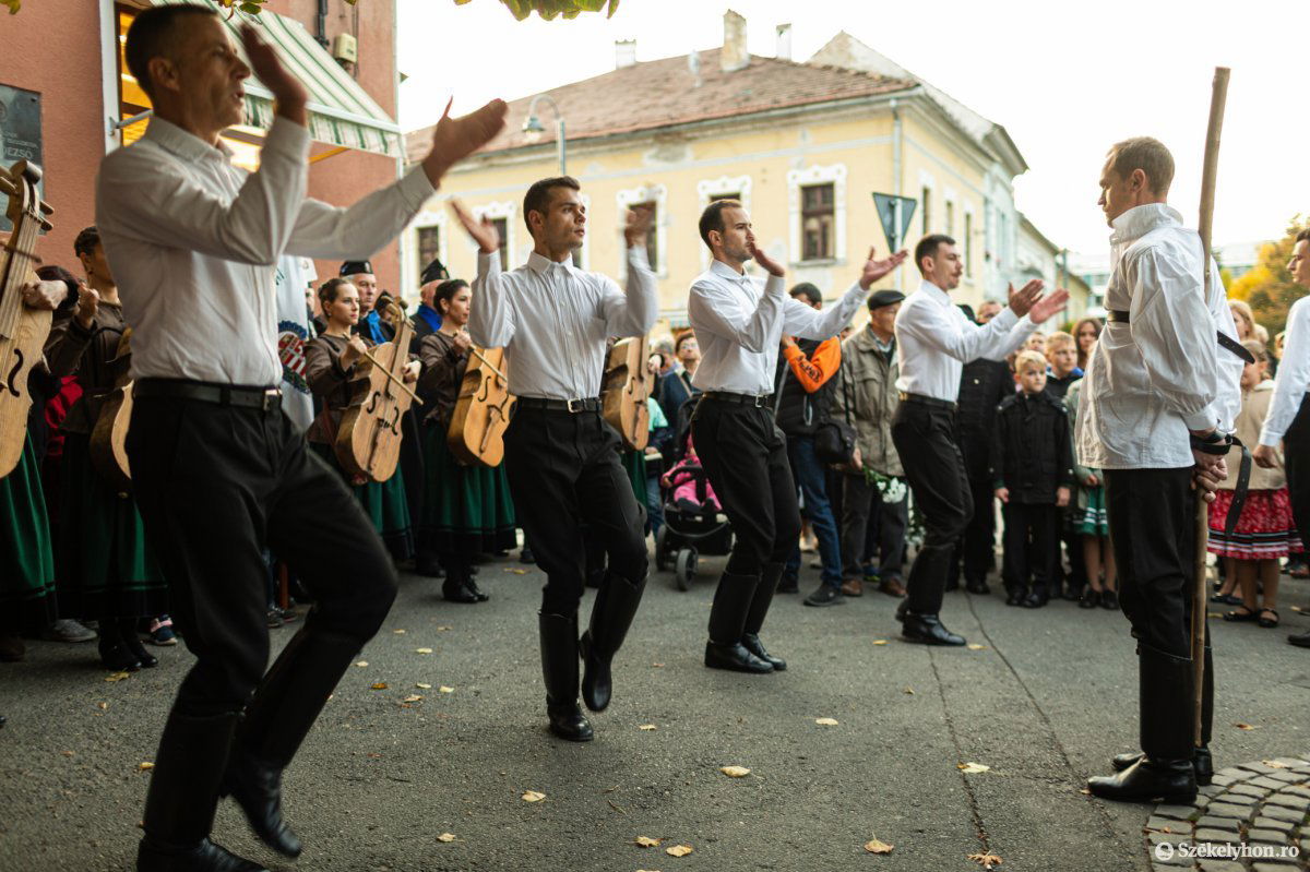 &bullet;  Fotó: Erdély Bálint Előd