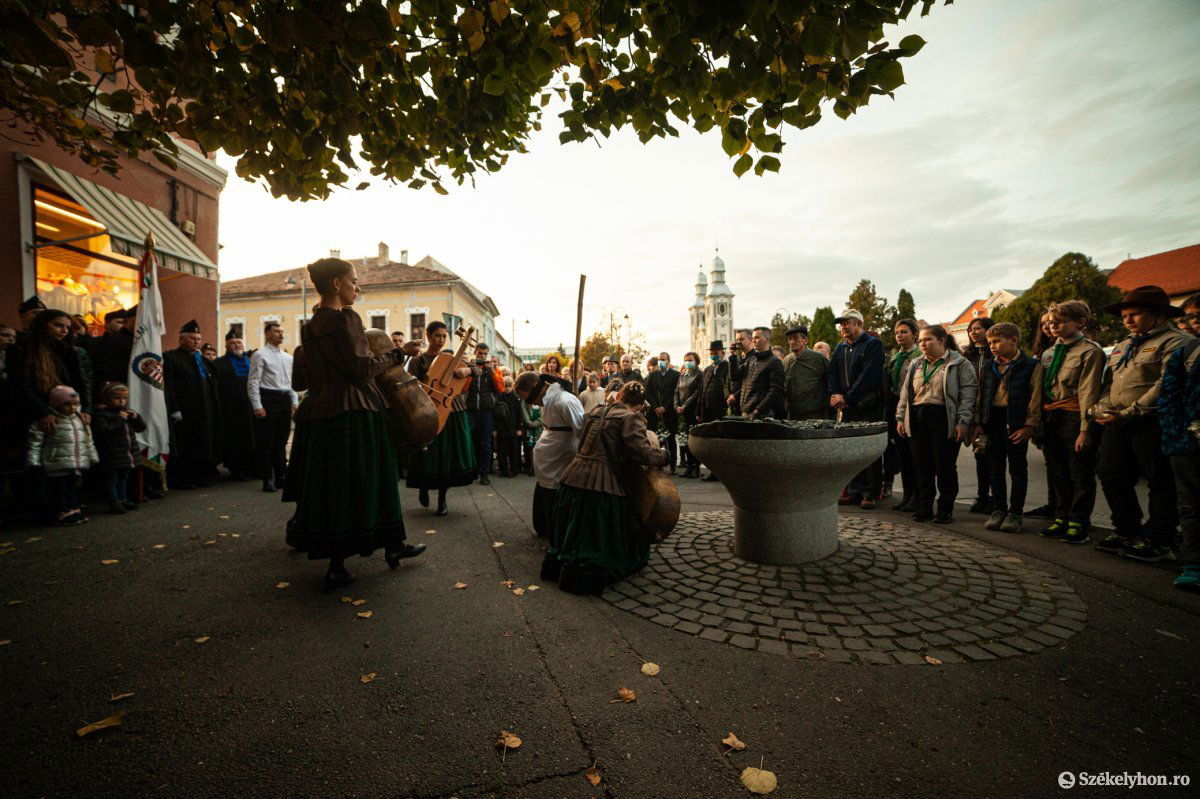 &bullet;  Fotó: Erdély Bálint Előd