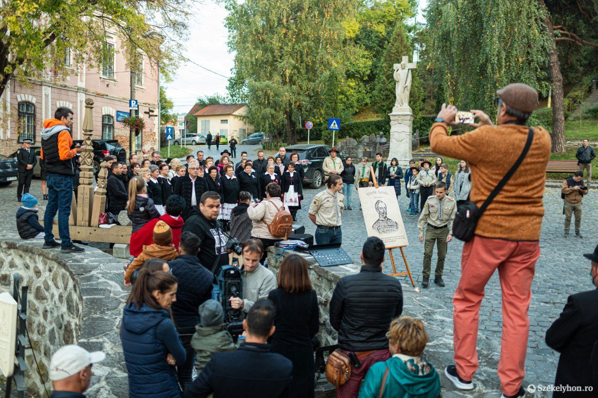 &bullet;  Fotó: Erdély Bálint Előd