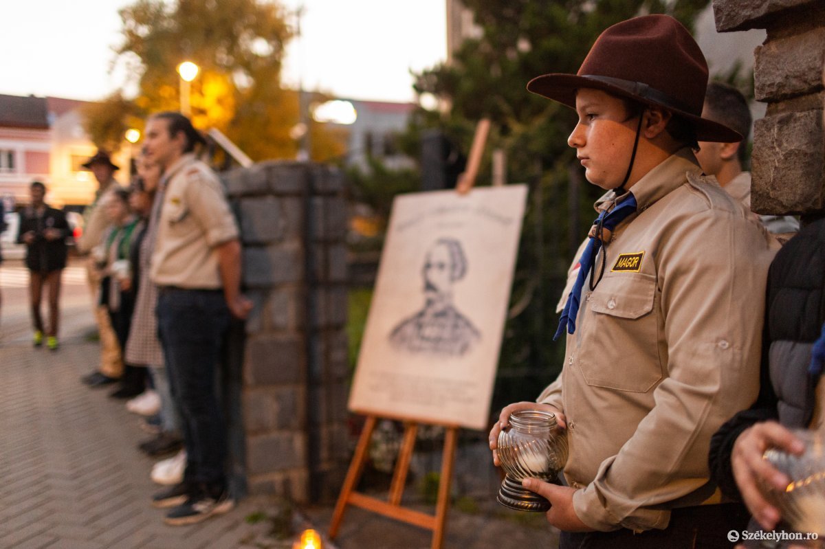 &bullet;  Fotó: Erdély Bálint Előd