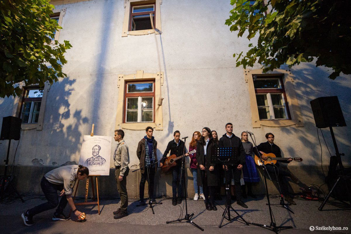 &bullet;  Fotó: Erdély Bálint Előd