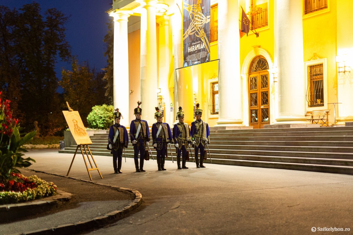 &bullet;  Fotó: Erdély Bálint Előd