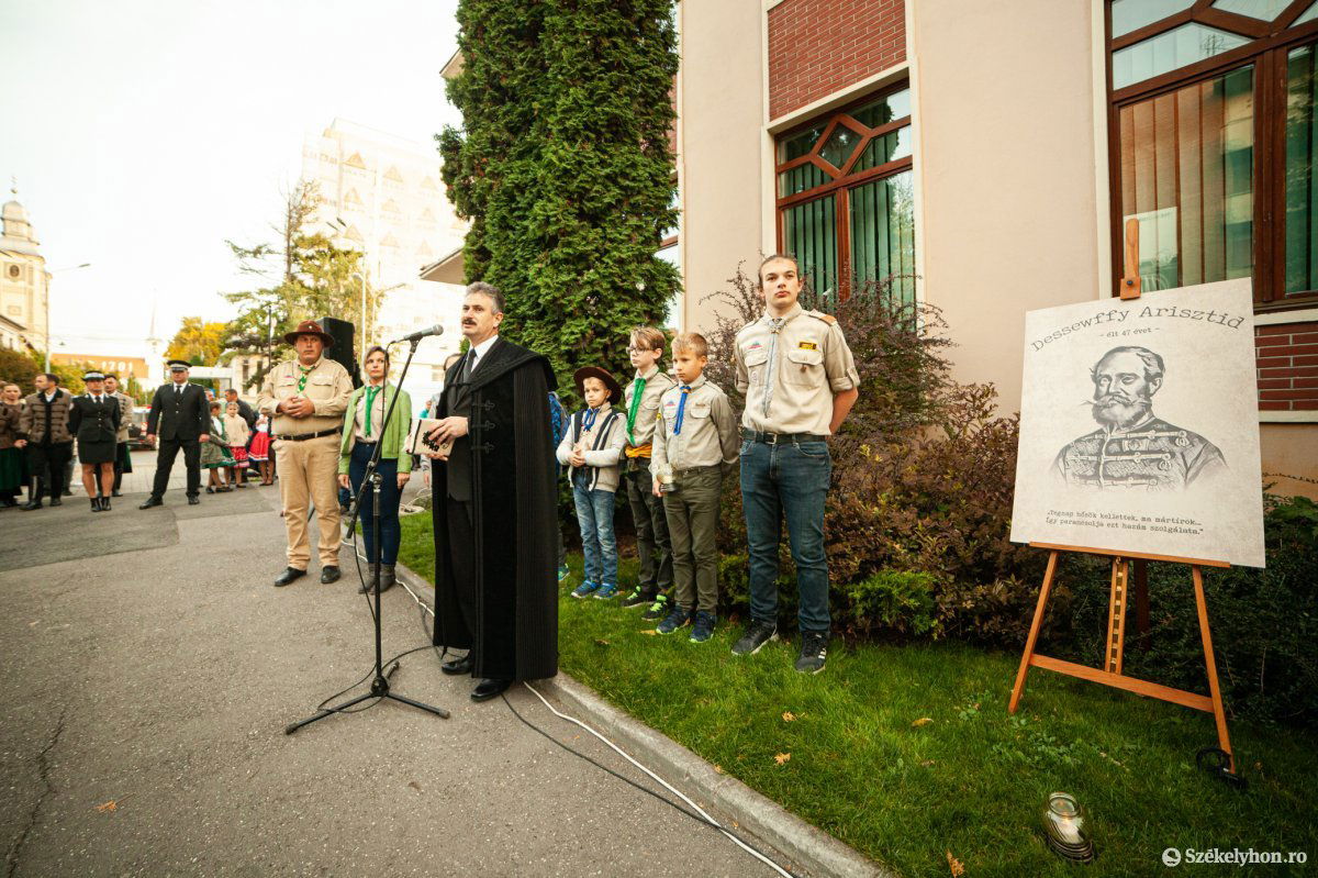 &bullet;  Fotó: Erdély Bálint Előd