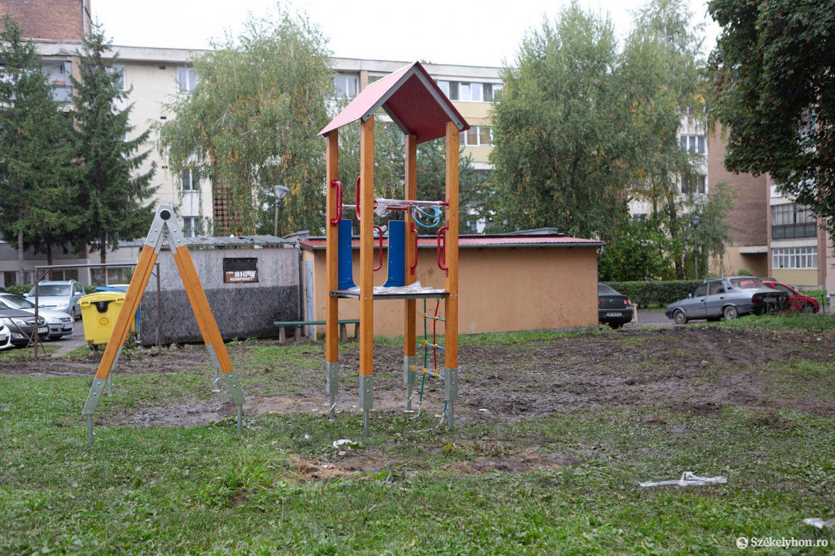 Új játszótér várja nemsokára a mozogni vágyó gyerekeket, fiatalokat a Köztársaság-negyedben is •  Fotó: Erdély Bálint Előd