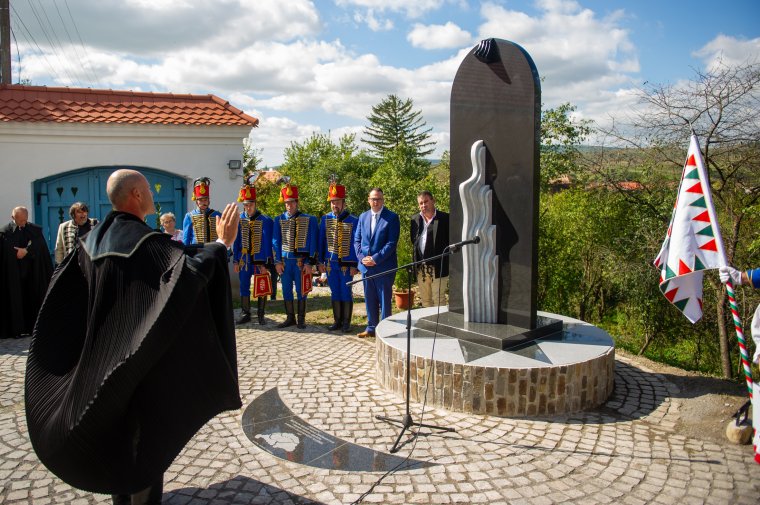 Felújított templomukban ünnepelhették az összetartozást a városfalviak