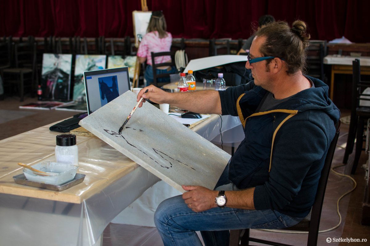 &bullet;  Fotó: László Ildikó