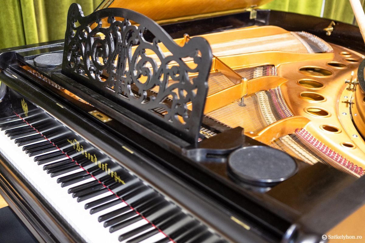 &bullet;  Fotó: Erdély Bálint Előd