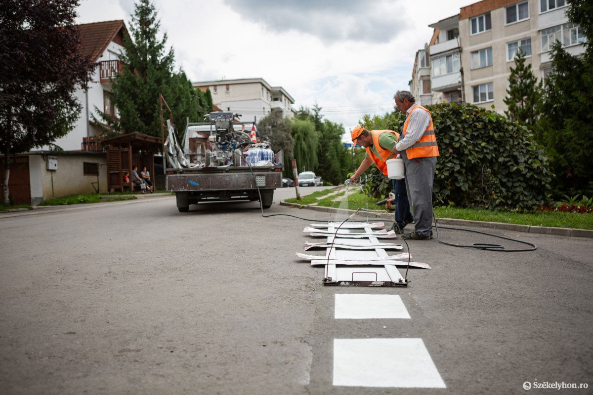 A lehető legkevesebb kellemetlenséget okozna az autósoknak a kivitelező •  Fotó: Erdély Bálint Előd