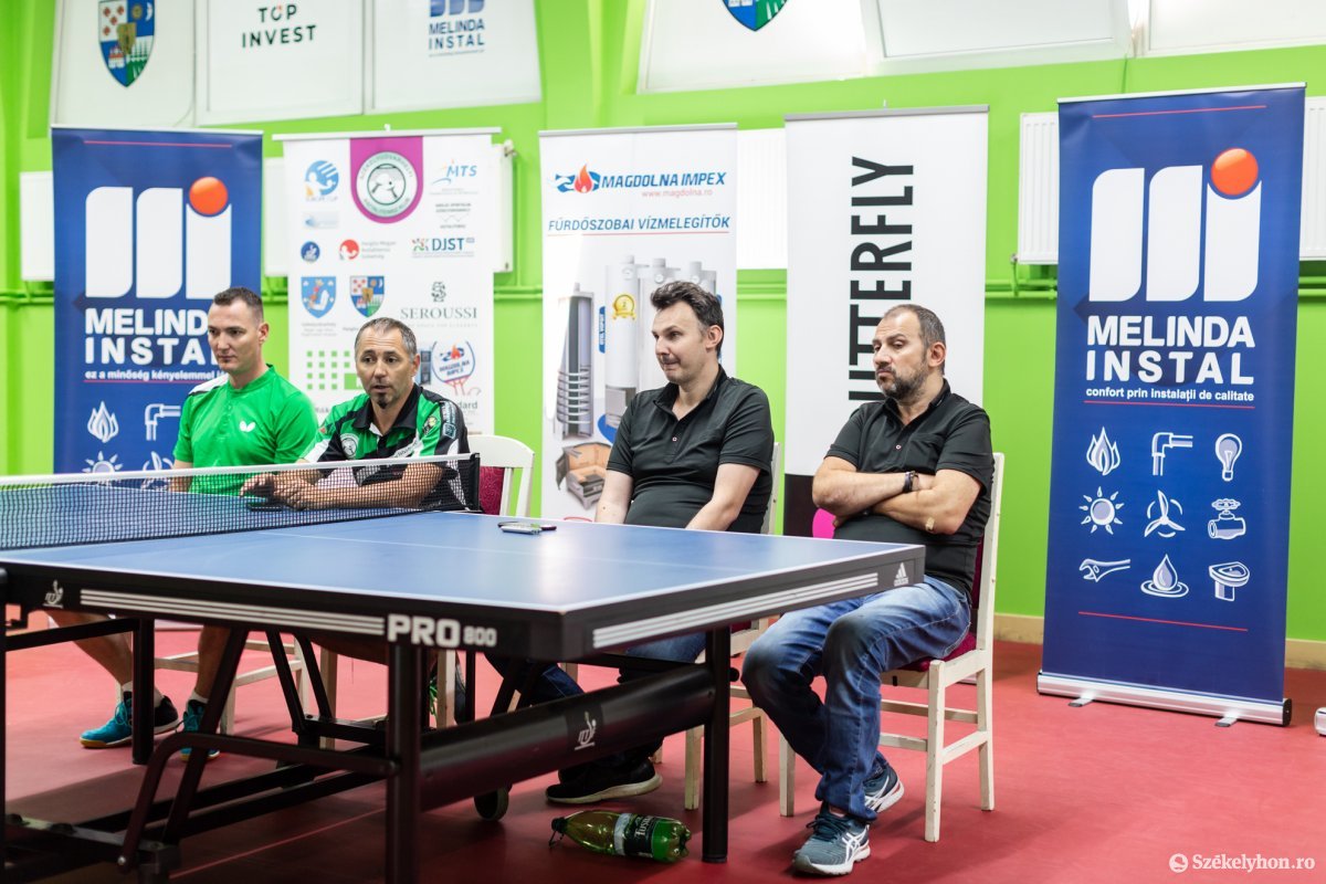 Testvérpárok egy asztalnál: György Szilárd és István, illetve Adrian és Răzvan Crișan &bullet;  Fotó: Erdély Bálint Előd