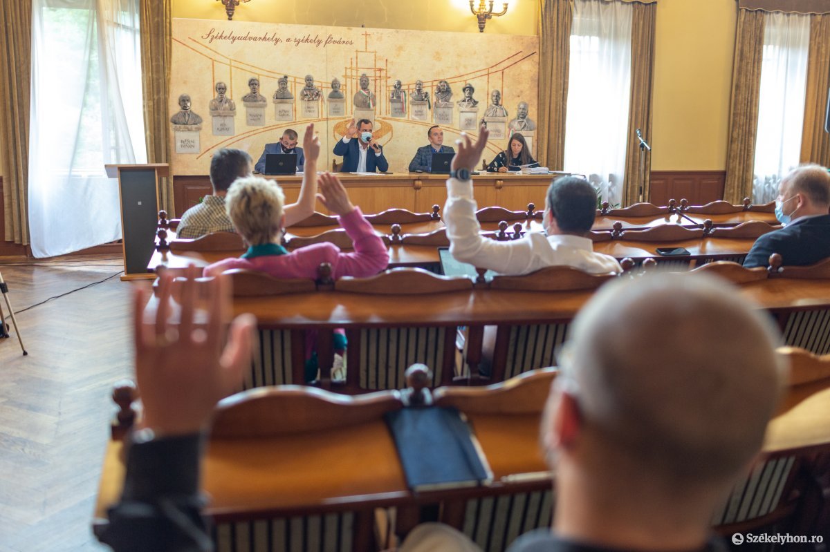 &bullet;  Fotó: Erdély Bálint Előd