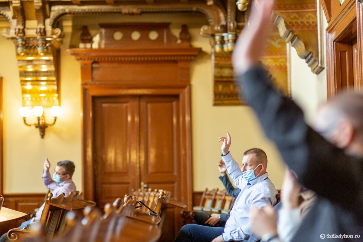 &bullet;  Fotó: Erdély Bálint Előd