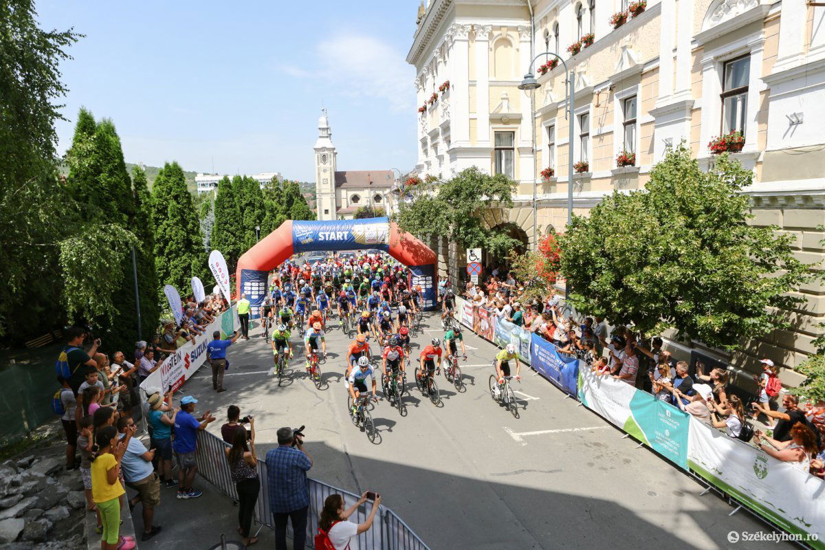 &bullet;  Fotó: Erdély Bálint Előd