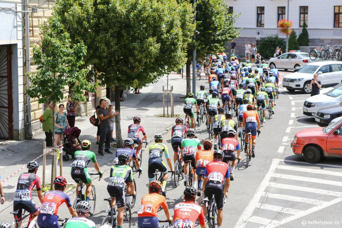 &bullet;  Fotó: Erdély Bálint Előd