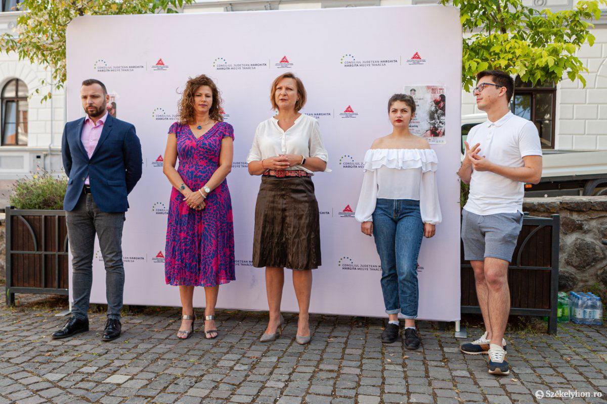 &bullet;  Fotó: Erdély Bálint Előd