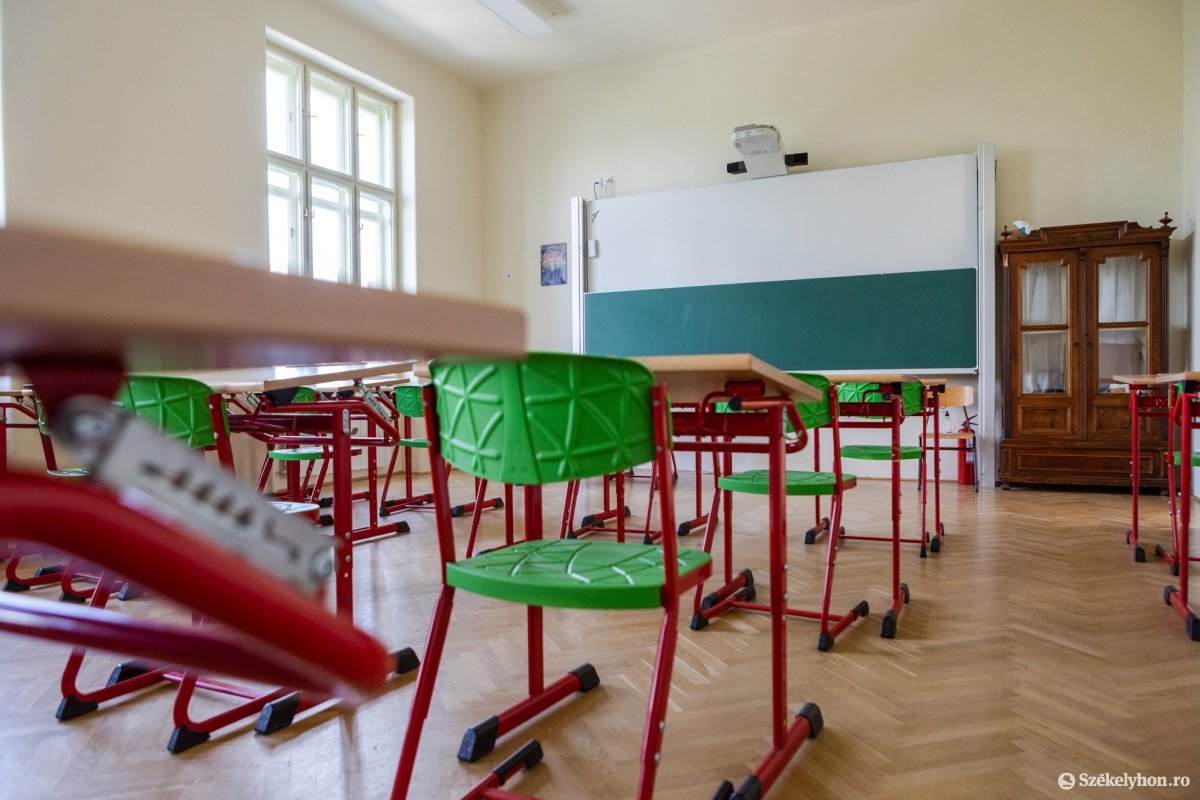 Tudják tartani a távolságot az osztálytermekben. A lényeg, hogy jelen legyenek •  Fotó: Erdély Bálint Előd
