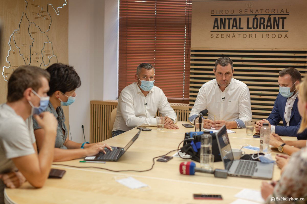 &bullet;  Fotó: Erdély Bálint Előd